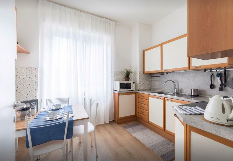 Lovely, Charming And Quiet Apartment In The Centre Air Conditioned And Free Private Garage كومو المظهر الخارجي الصورة