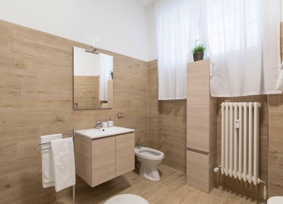 Lovely, Charming And Quiet Apartment In The Centre Air Conditioned And Free Private Garage كومو المظهر الخارجي الصورة